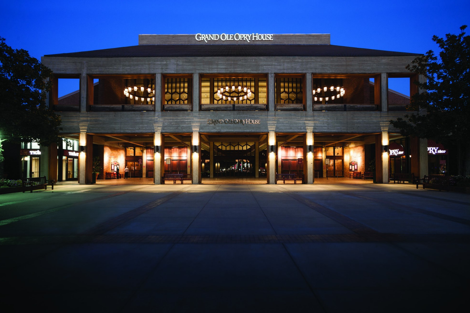 Nashville Opry — image 2 of 10