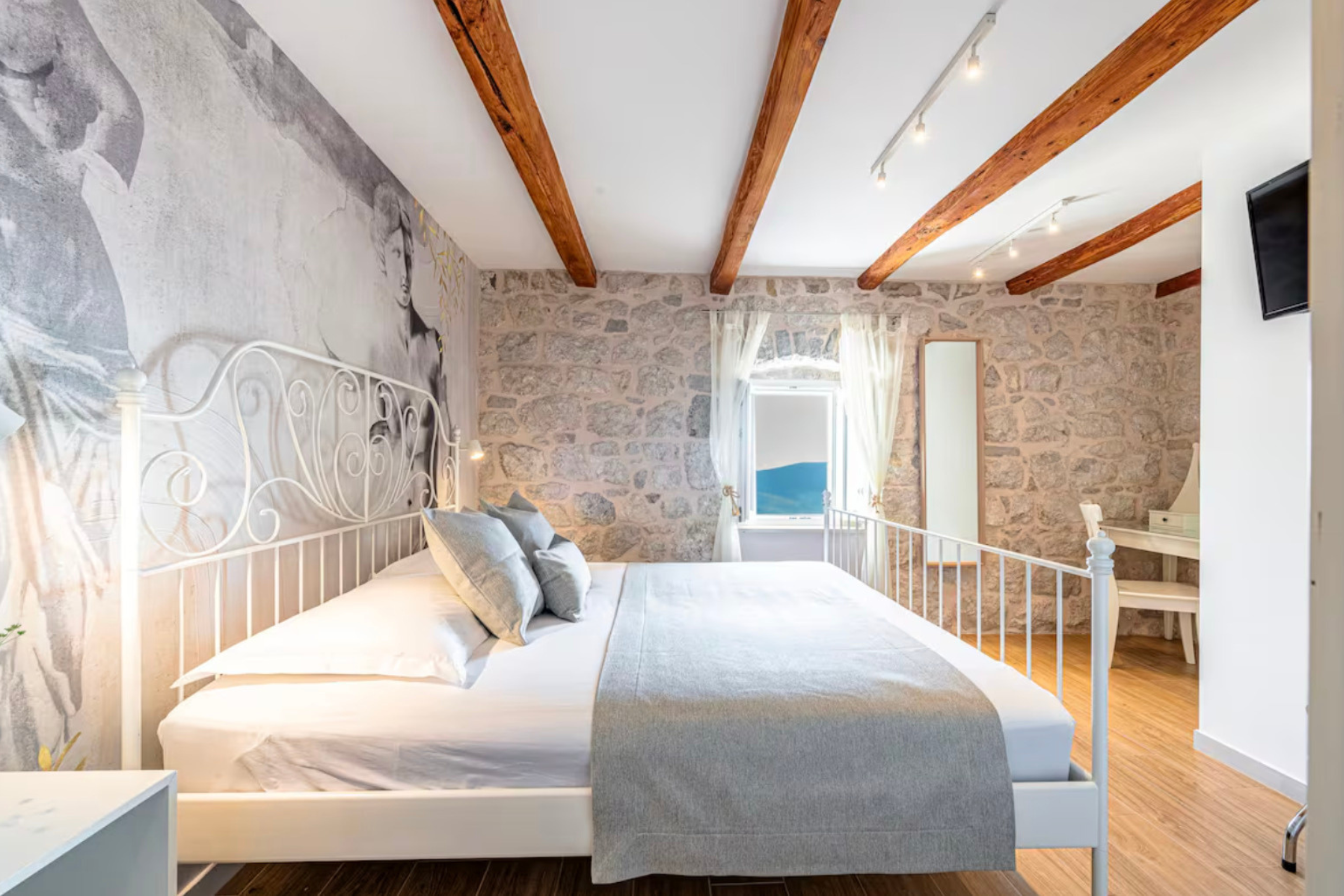 Croatia — image 3 of 10
