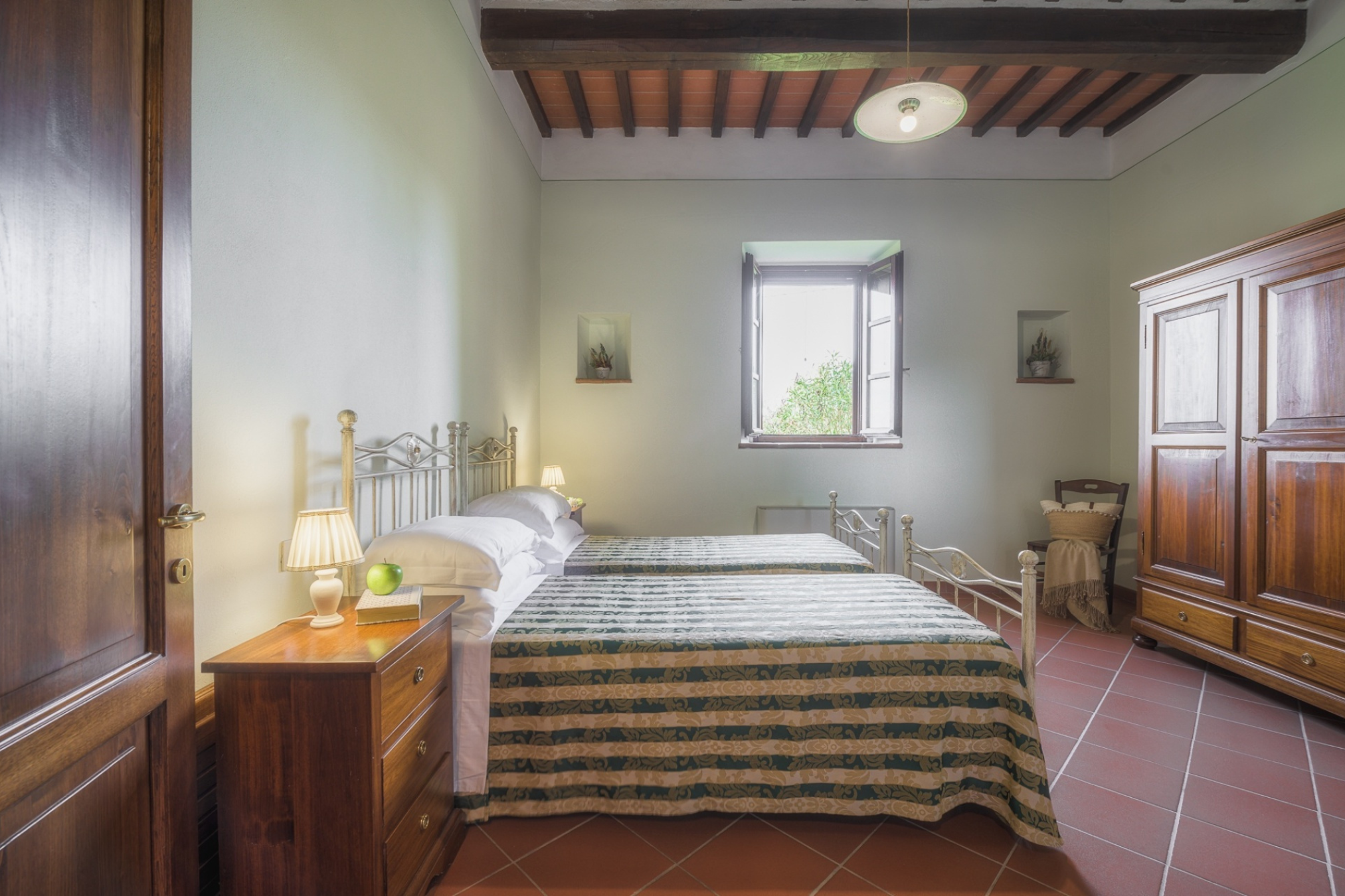 Tuscany Villa for 12 — image 9 of 10