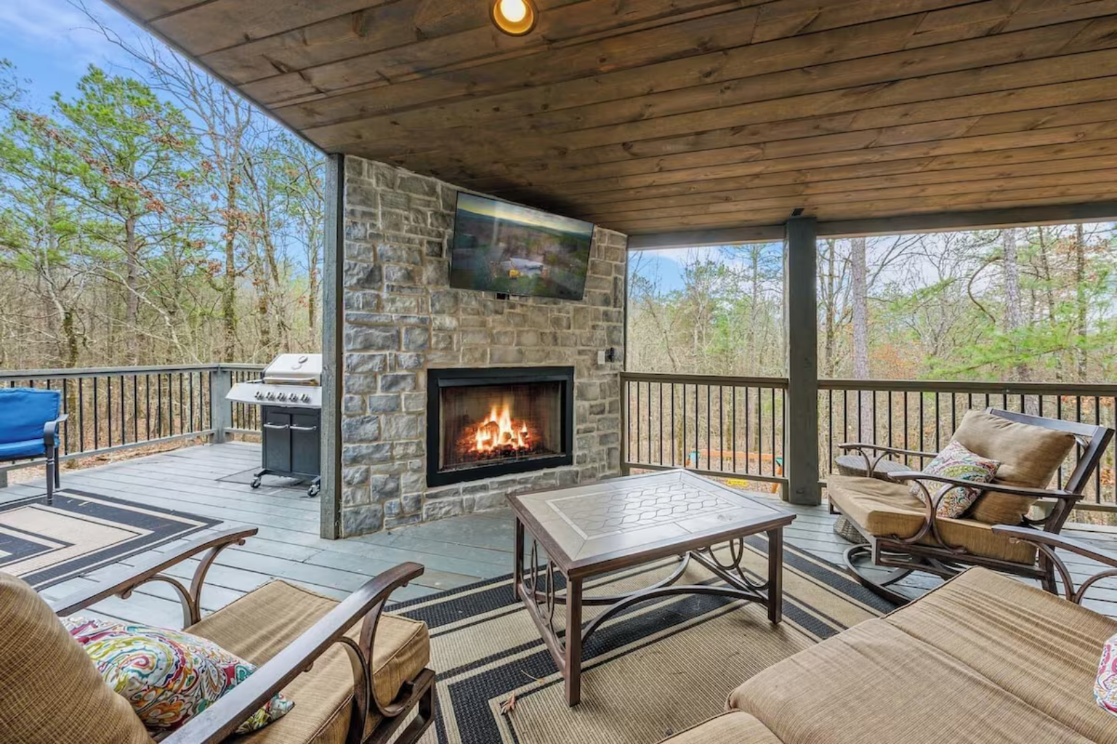 Broken Bow Cabin Experience — image 22 of 32