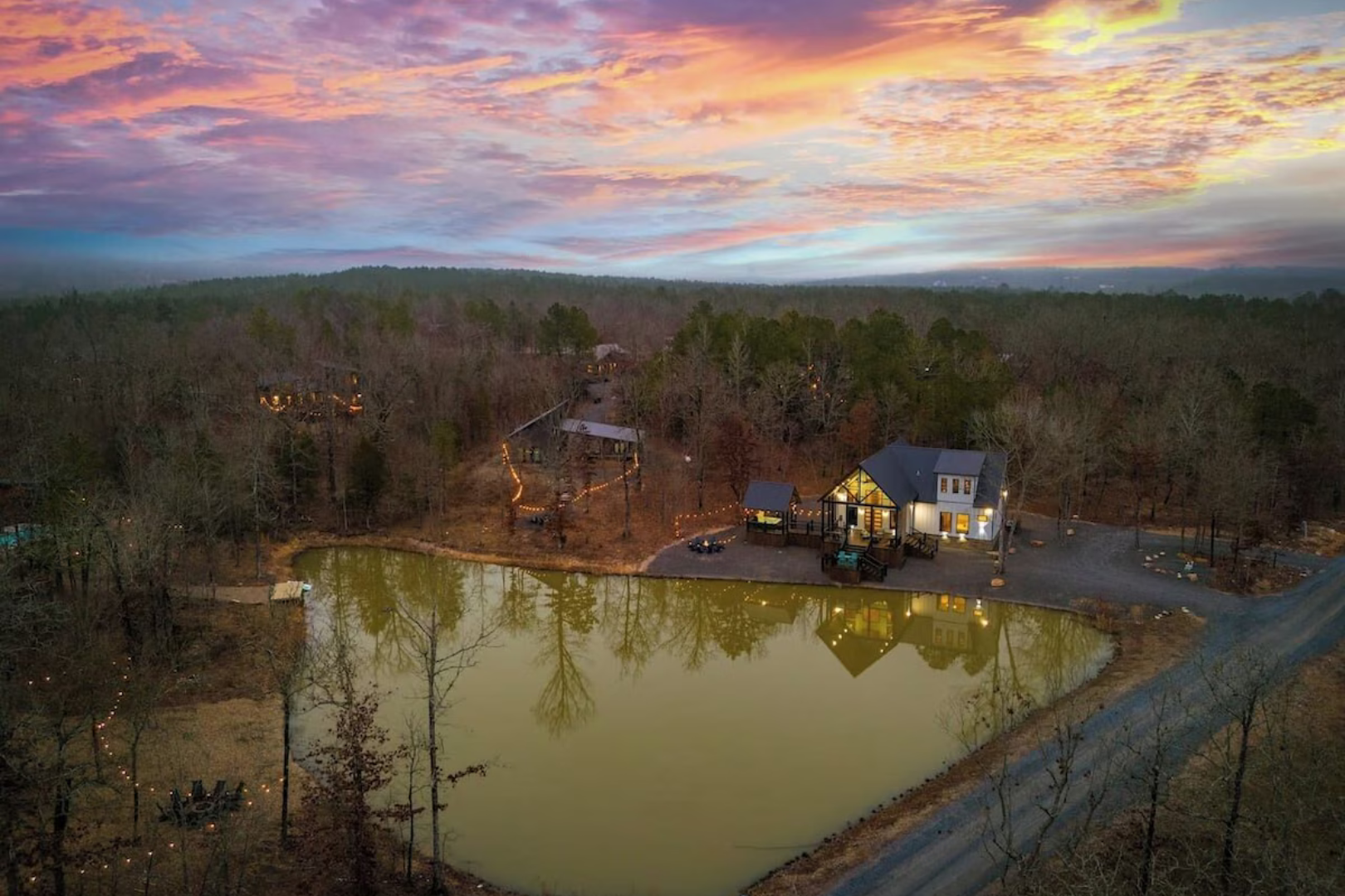 Broken Bow Cabin Experience — image 3 of 32