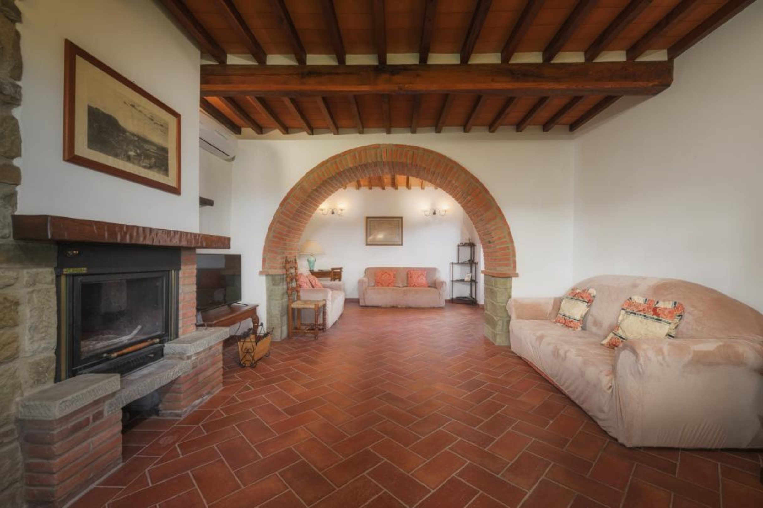 Tuscany Villa - 7 Nights for 8 — image 7 of 17