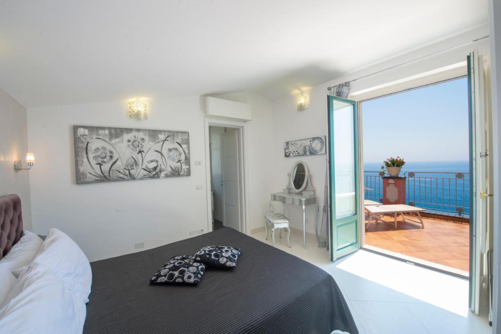 Amalfi Coast - 5 Nights for 4 — image 5 of 10