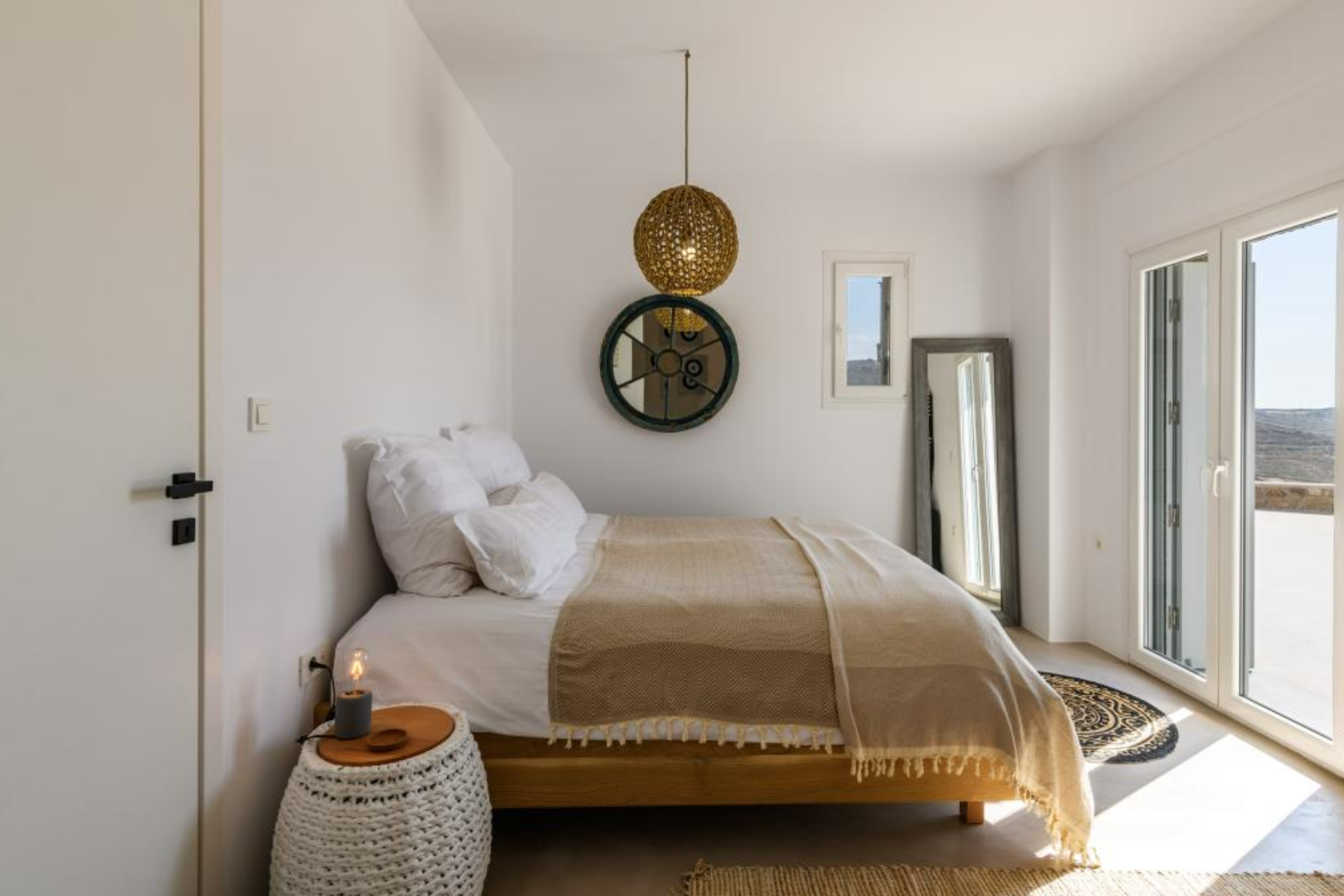 Mykonos Luxury Villa — image 6 of 10