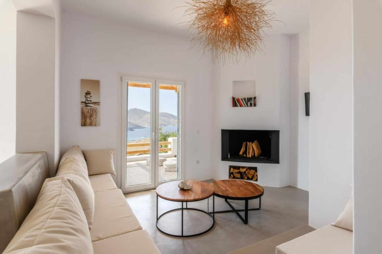 Mykonos Luxury Villa — image 3 of 10