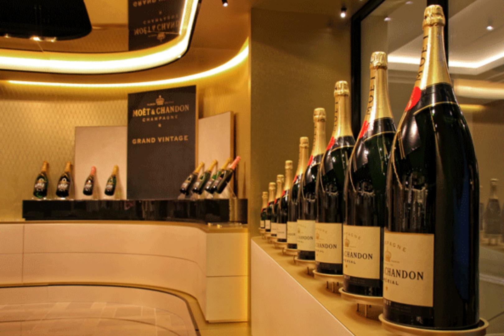 Champagne, France - 5 Nights for 6 — image 5 of 25