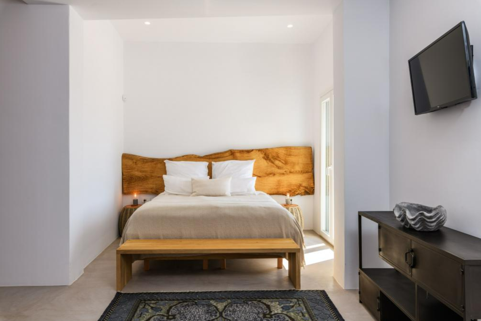 Mykonos Luxury Villa — image 9 of 10